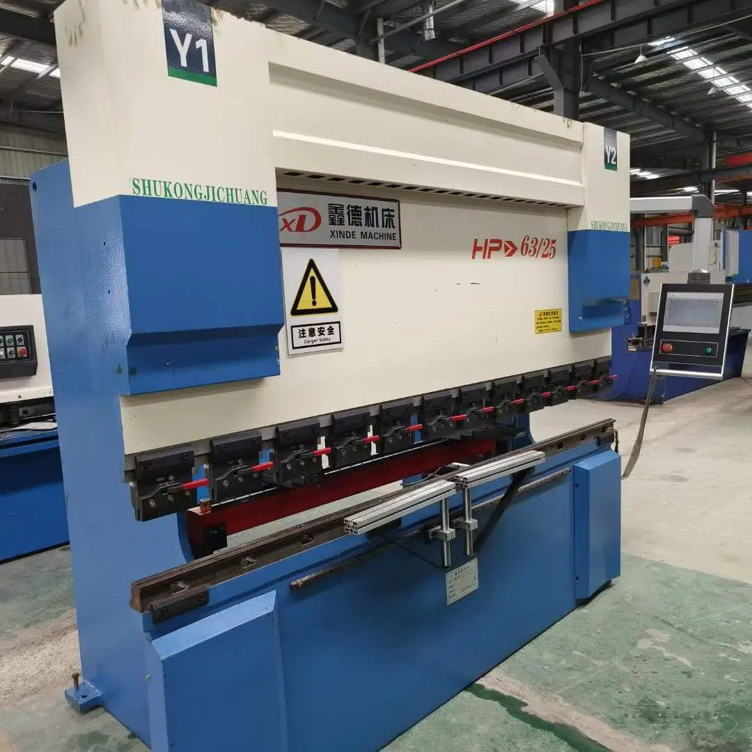 Gebrauchte 63T2500 NC-Abkantpresse Gebrauchte 63T2500 NC-Abkantpresse