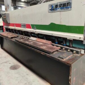 Masina de tuns pentru profesionisti 