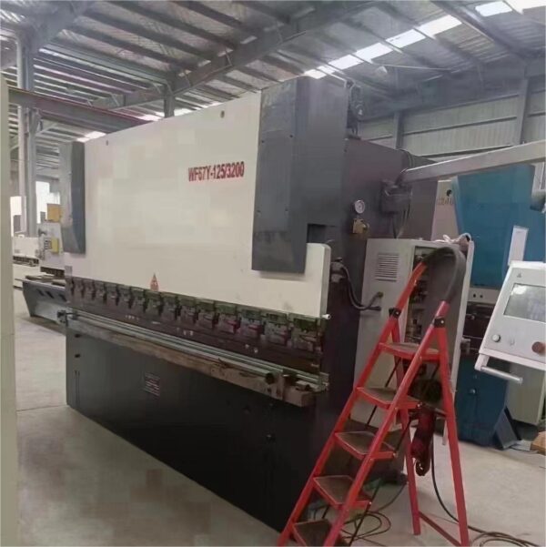 125Ton CNC Press Brake With Innovative
