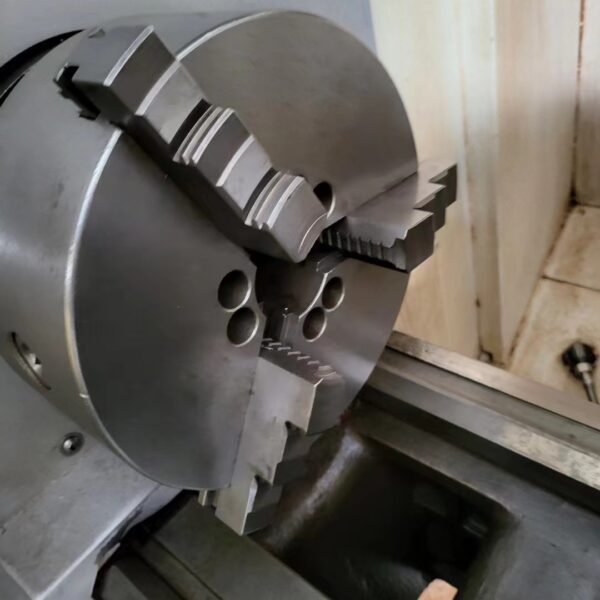 Steady Running CNC Lathe