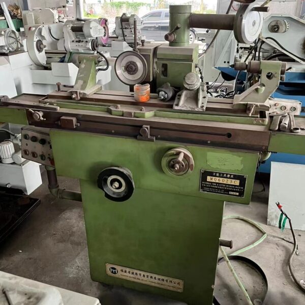 MQ6025C Universal Tool Mill