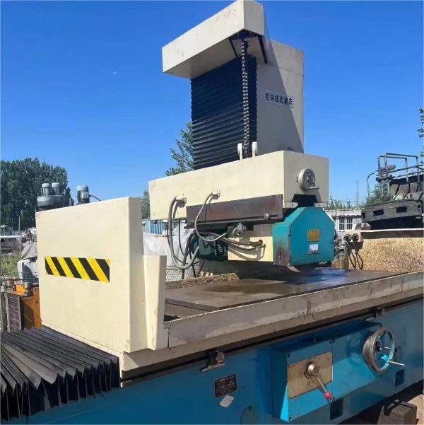 Большой прецизионный шлифовальный станок