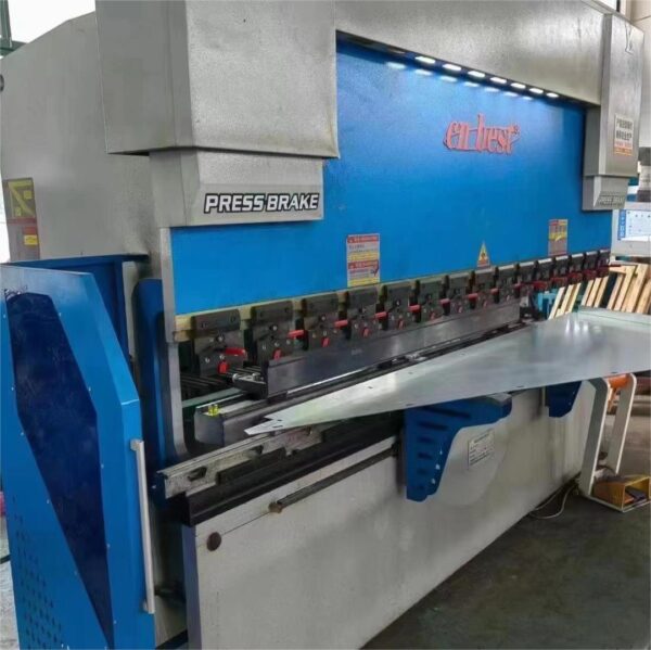CNC Press Brake With Electrohydraulic 4+1