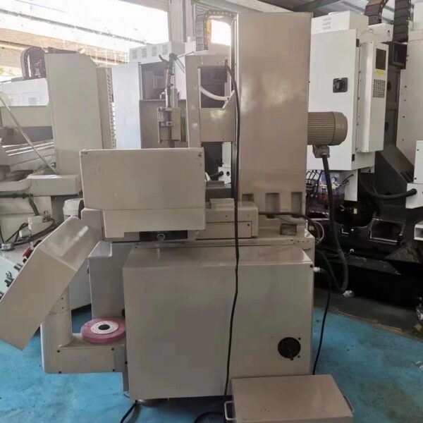 52DX Практичный шлифовальный станок