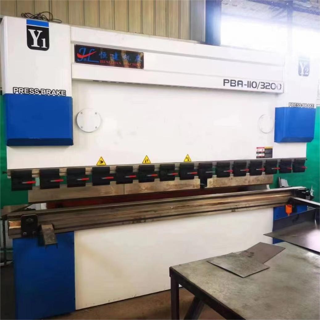 Prensa plegadora CNC de 110 toneladas Prensa plegadora CNC de 110 toneladas