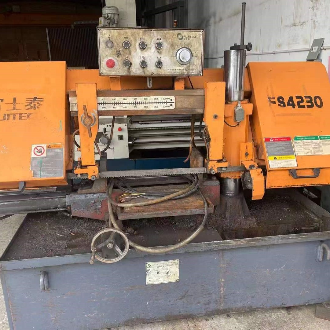 4230 Reliable Band Sawing Machine 4230 Reliable Band Sawing Machine