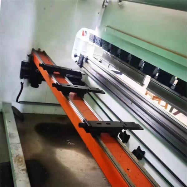 Presă frană puternică CNC de 250 de tone