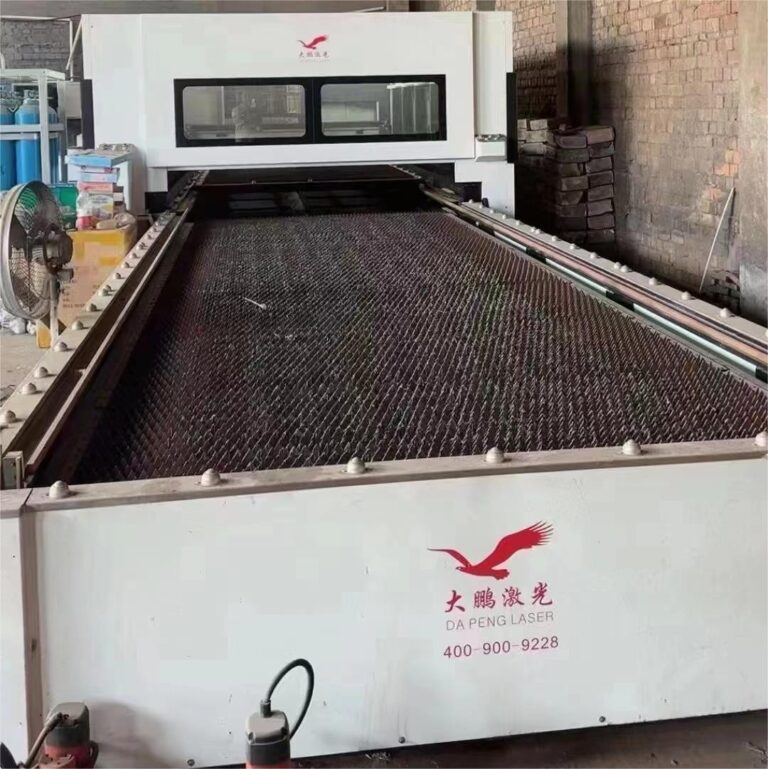 Massive Fber Laser Cuting Machine
