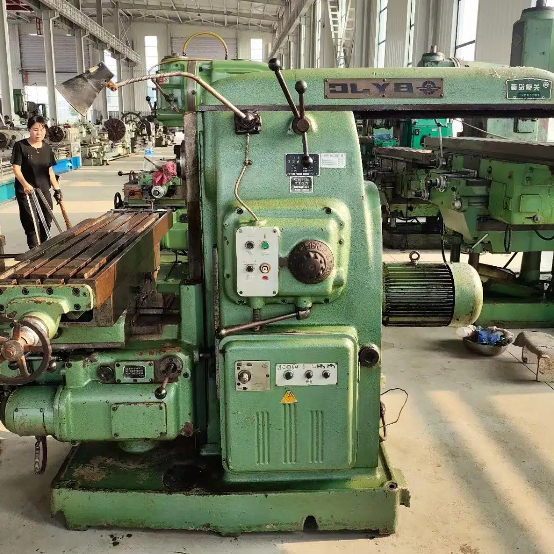 VIGERT XA6132 Milling Machine VIGERT XA6132 Milling Machine