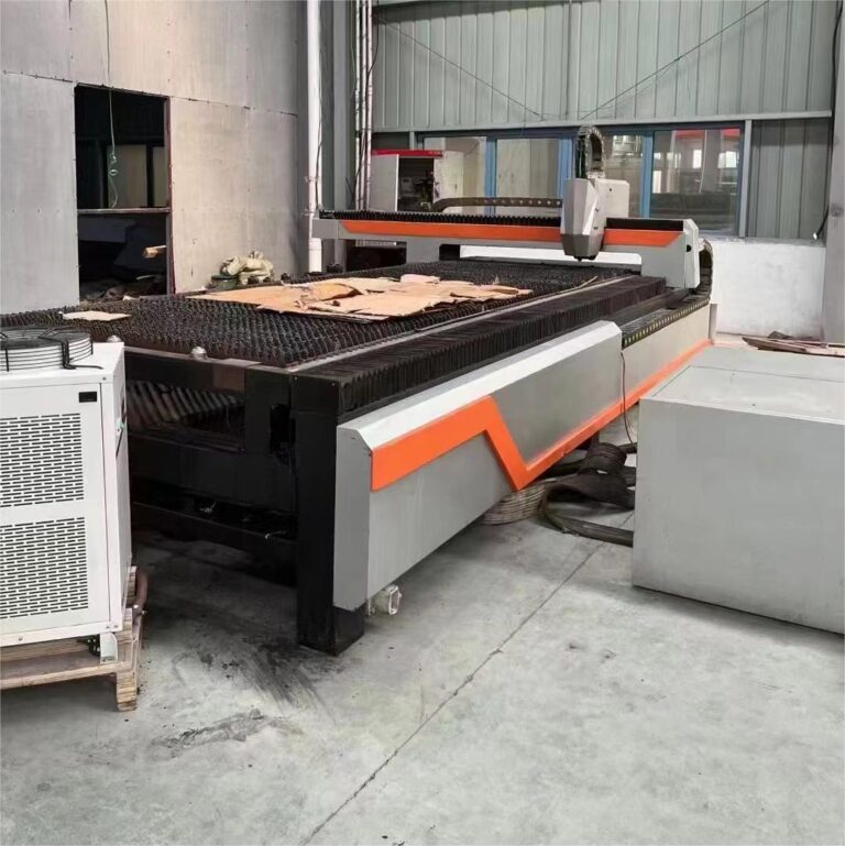 1000W Laser Cutting Machine