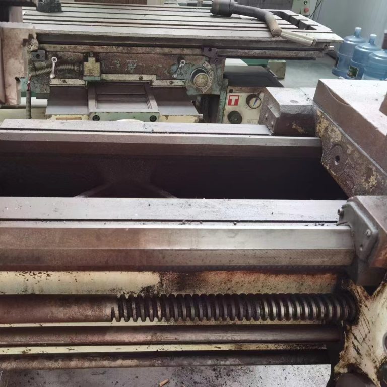 Serviceable Universal Lathe