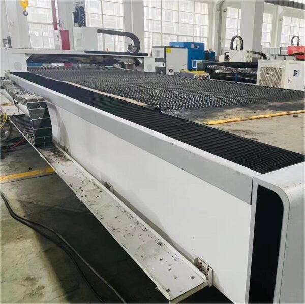 1500W high-intensity Laser Cuting Machine