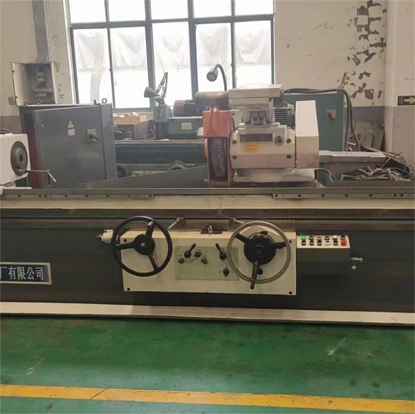 Universal Cylindrical Grinding Machine