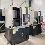 مخرطة عمودية CNC عالية الأداء V450