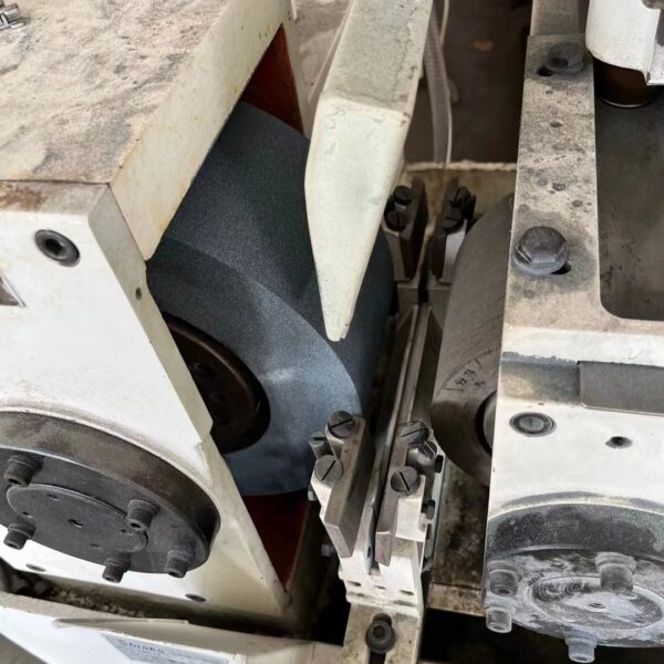 Rettificatrice senza centri SKS-300