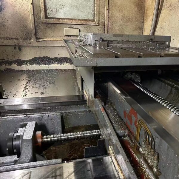 YM106A Durable Vertical Machining Center