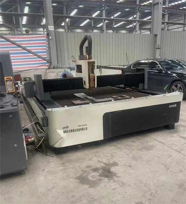 CO2 Laser Cutting Machine