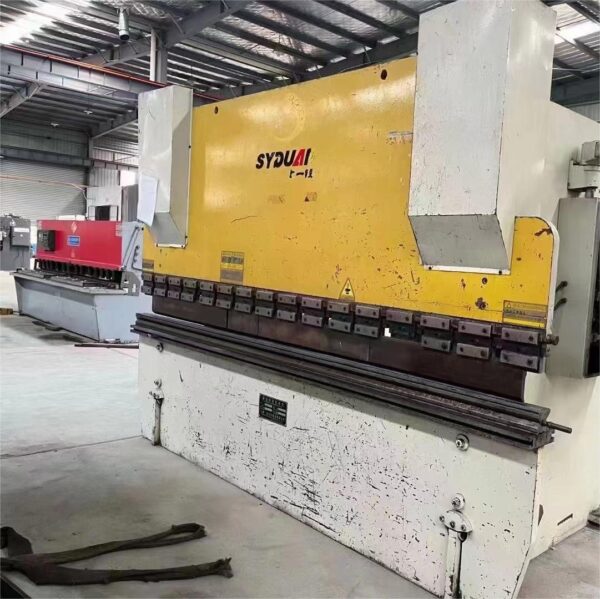 100Ton CNC Powerful Press Brake