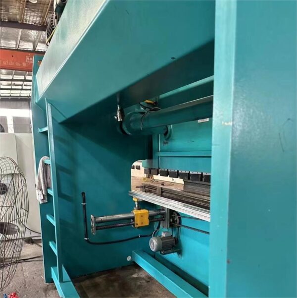 100Ton CNC Press Brake For Powerful