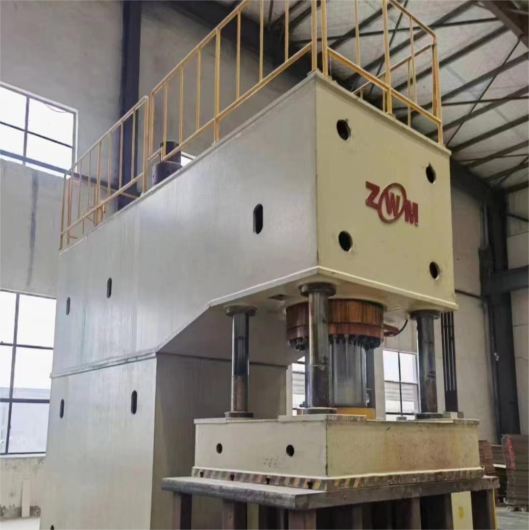 Presă hidraulică super mare de 630 de tone Presă hidraulică super mare de 630 de tone