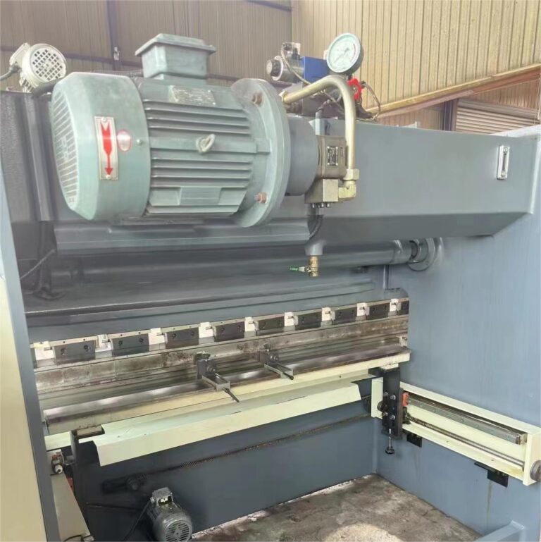 40Ton CNC Powerful Press Brake