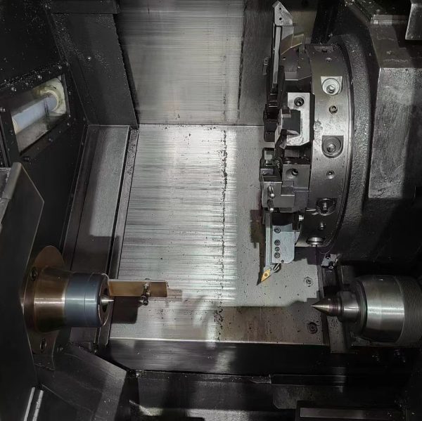 ES-L8 Obsluhovatelné soustružnické frézování