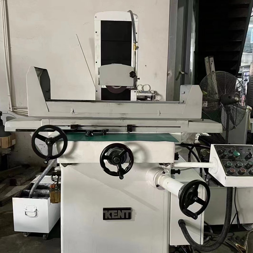 Простой шлифовальный станок KENT Простой шлифовальный станок KENT