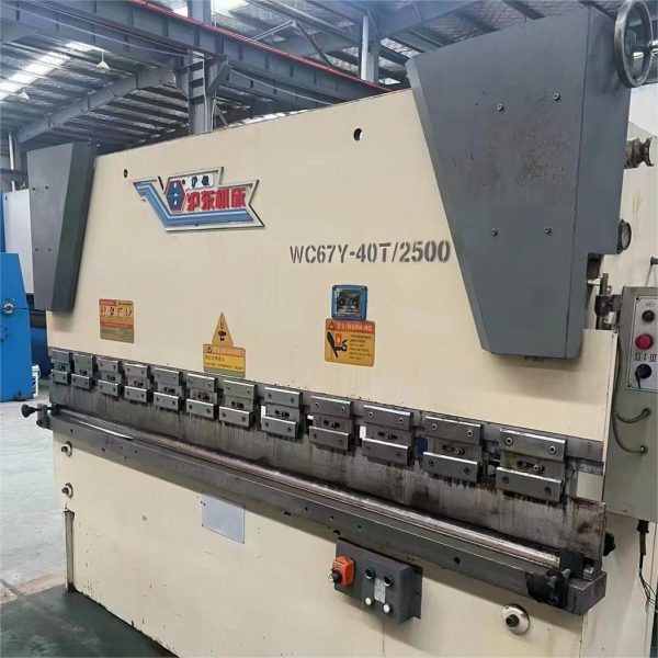 Used VIGERT NC Press Brake WC67Y-40T2500