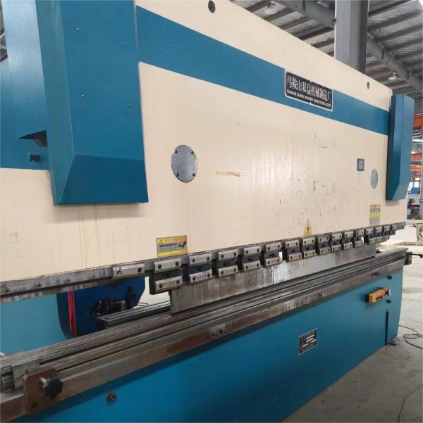 เครื่องดัดเหล็กเส้น 100T VIGERT NC