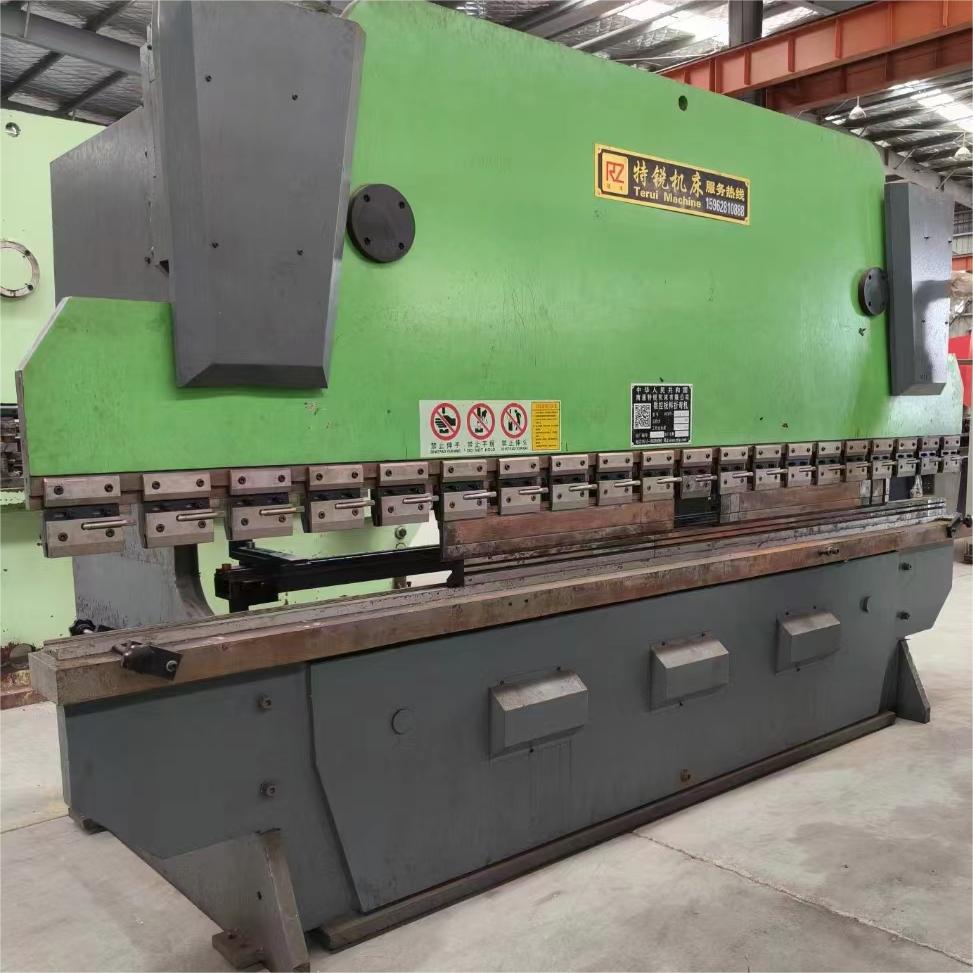 P7T 125Ton CNC Press Brake P7T 125Ton CNC Press Brake