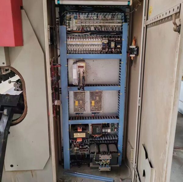 중고 ACCURPESS CNC 100T3200 프레스 브레이크