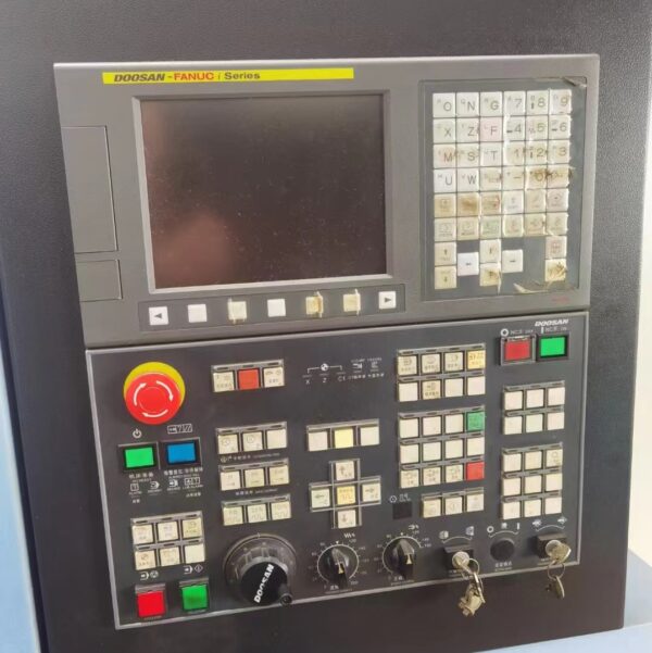 DOOSAN 2450 Machining Center