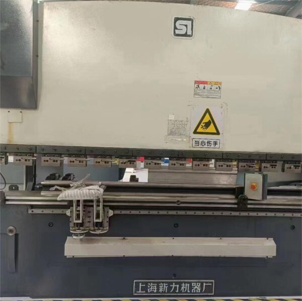 100Ton High-Speed CNC Press Brake