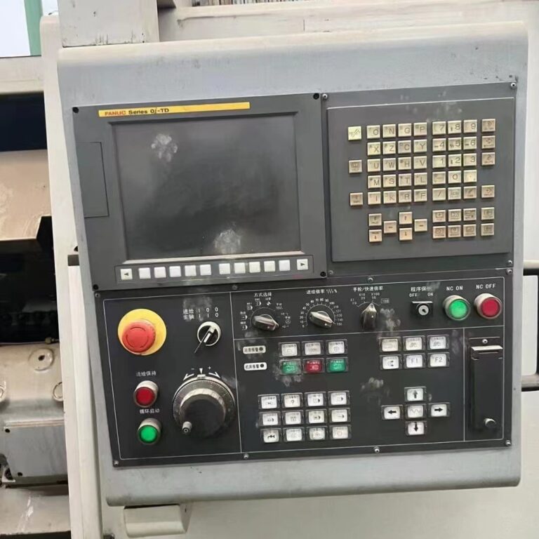 เครื่องกลึง CNC VIGERT CK7525 มือสอง