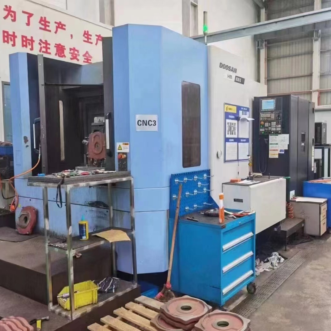 Used DOOSAN HCN8000 Machining Center Used DOOSAN HCN8000 Machining Center