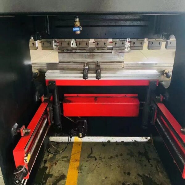 Hydraulic CNC Bending Machine