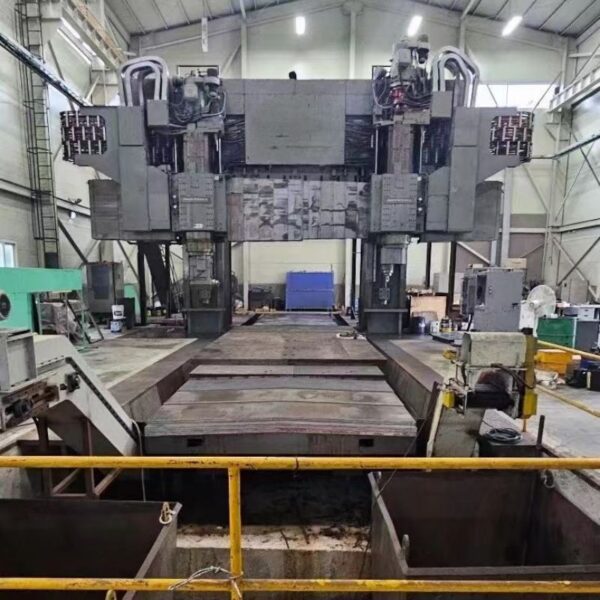 เพนทาเฮดรอนโครงสำหรับตั้งสิ่งของสองแกน