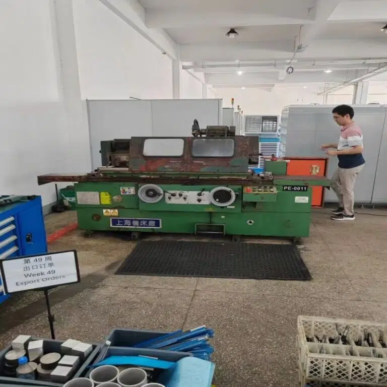 MA1420 Rectificadora cilíndrica universal