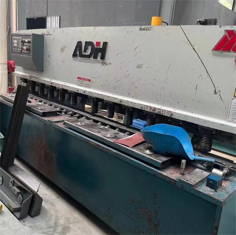 Powerful Hydraulic Swing Beam Shears