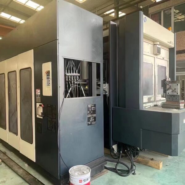 Used MAKINO A55E Machining Center