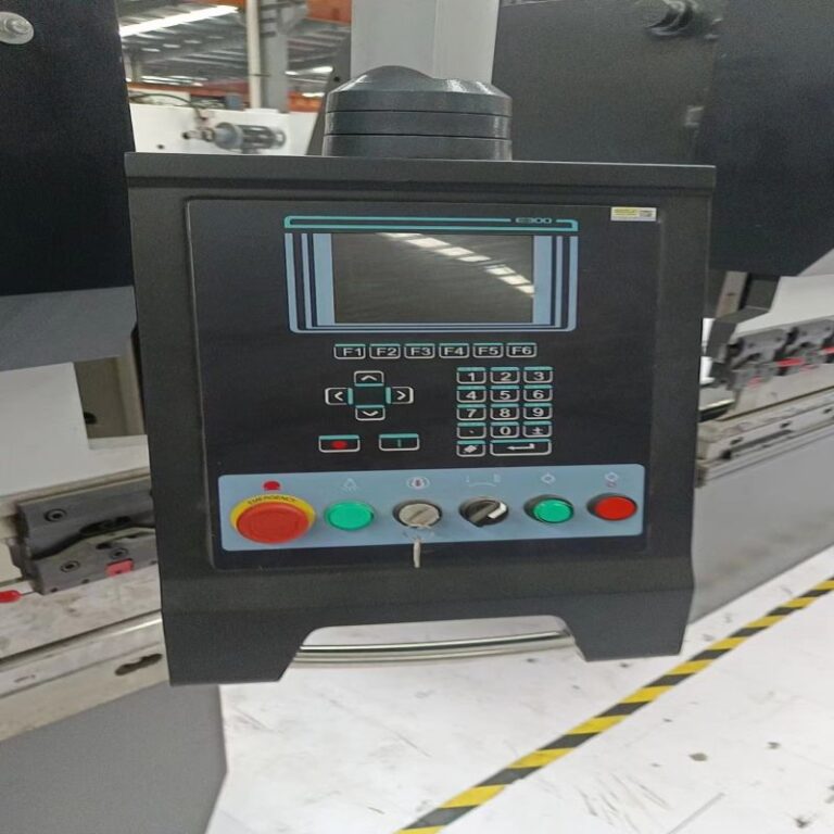 Double Servo CNC Bending Machine With E300