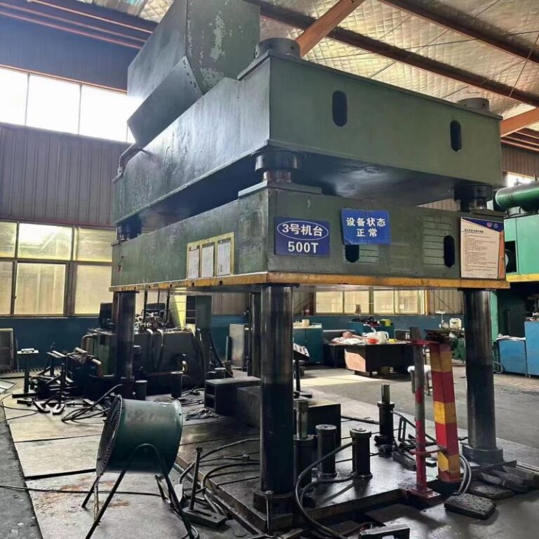 500T Of Huge Four-Column Hydraulic Press