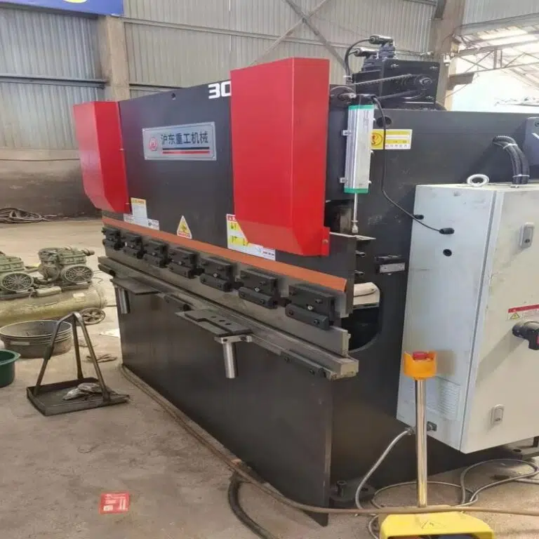 30Ton Elaborate Hydraulic Bending Machine