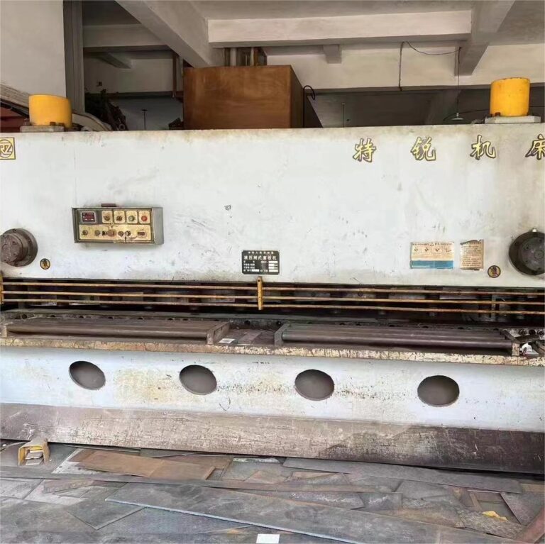 12X3200 Shearing Machine