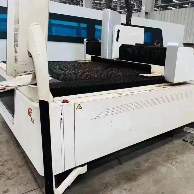 2000W Laser Cuting Machine