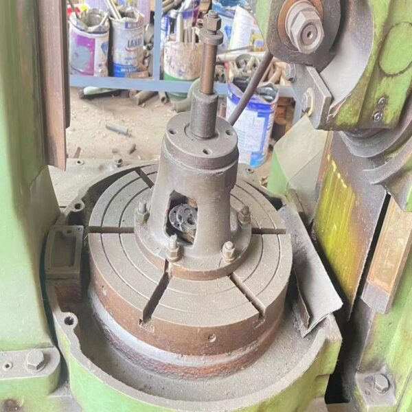 Máquina talladora de engranajes Y3150