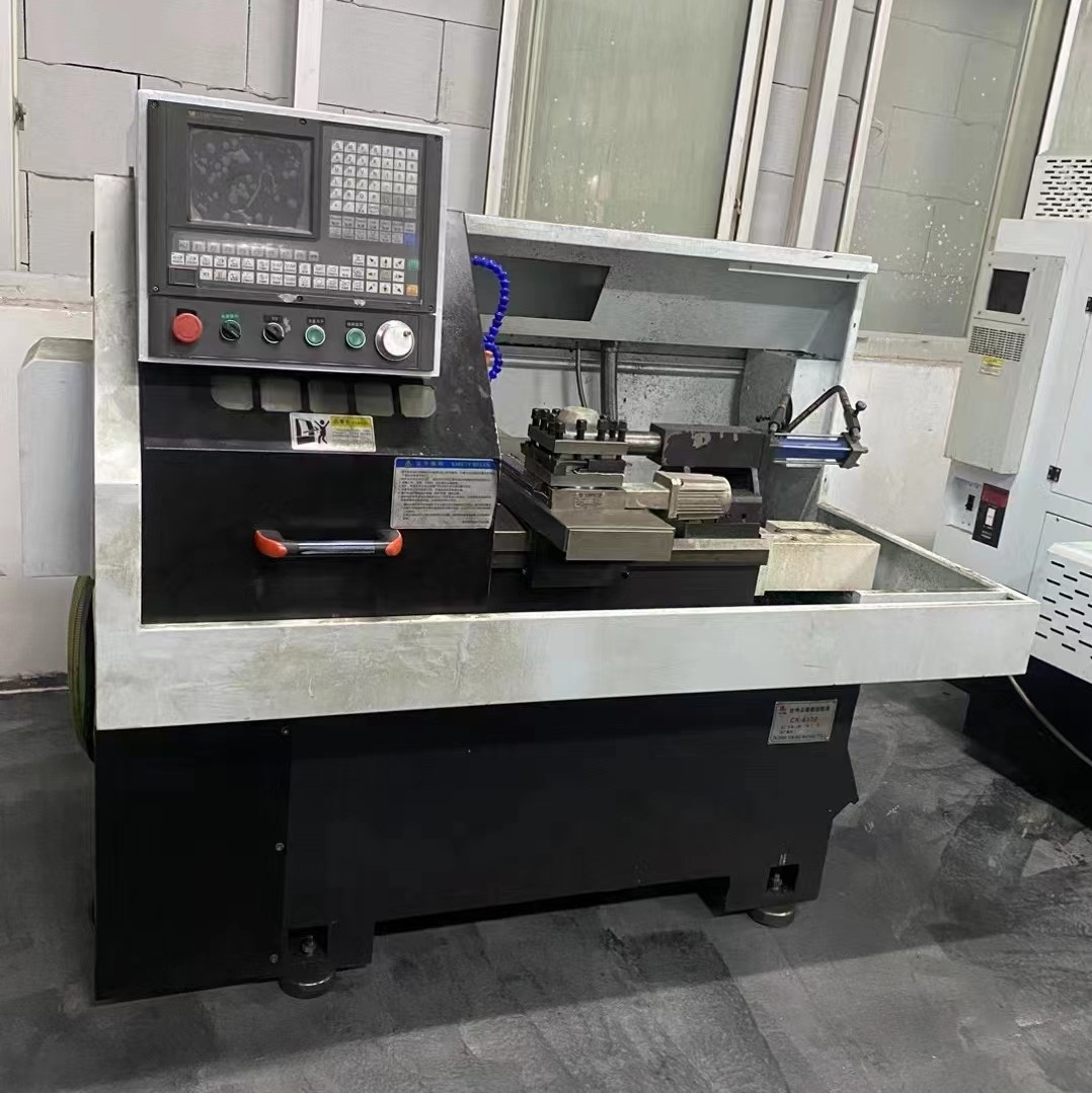 Used VIGERT CK-6130-TZ CNC Lathe Used VIGERT CK-6130-TZ CNC Lathe