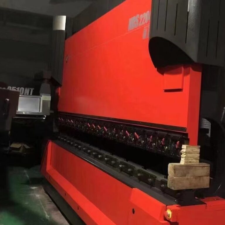 AMADA HDS2204NT Press Brake