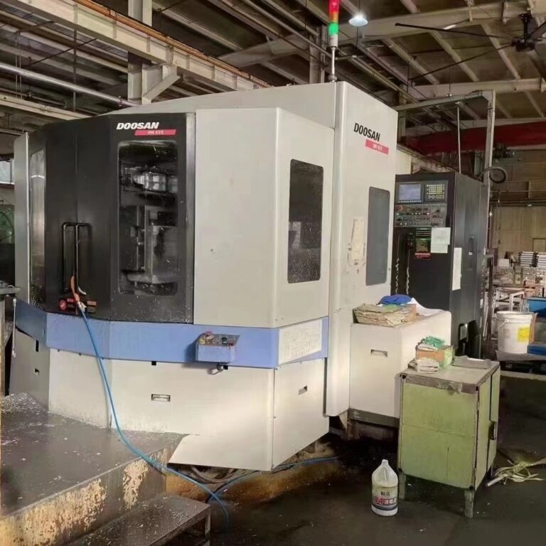 Gebrauchtes DOOSAN HM365 Bearbeitungszentrum