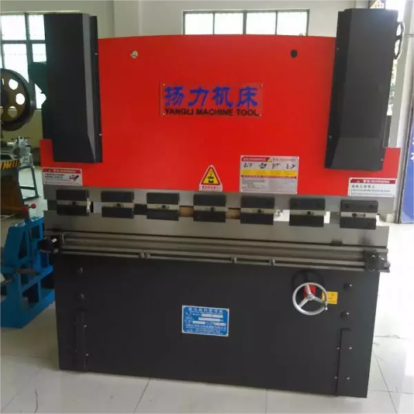 Small Press Brake Used VIGERT WC67Y-30TX2500 30T Small Press Brake For Sale - Imagem 1